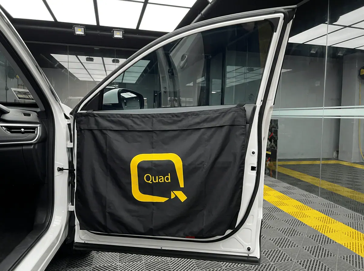 Perlindungan panel pintu semasa pemasangan tinted pada Chery Tiggo 8 Pro