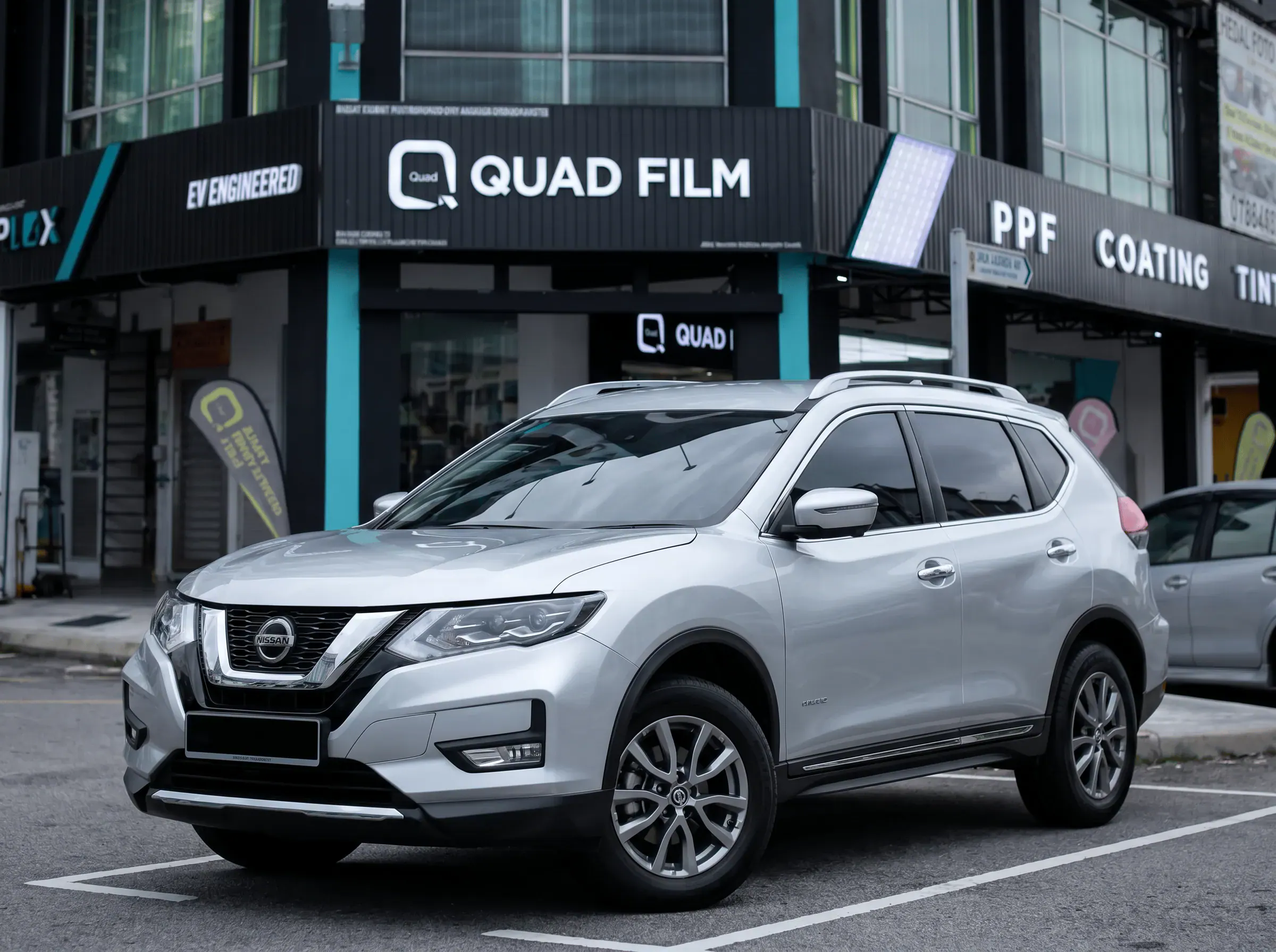 Nissan X-Trail selepas pemasangan tinted QUAD Film