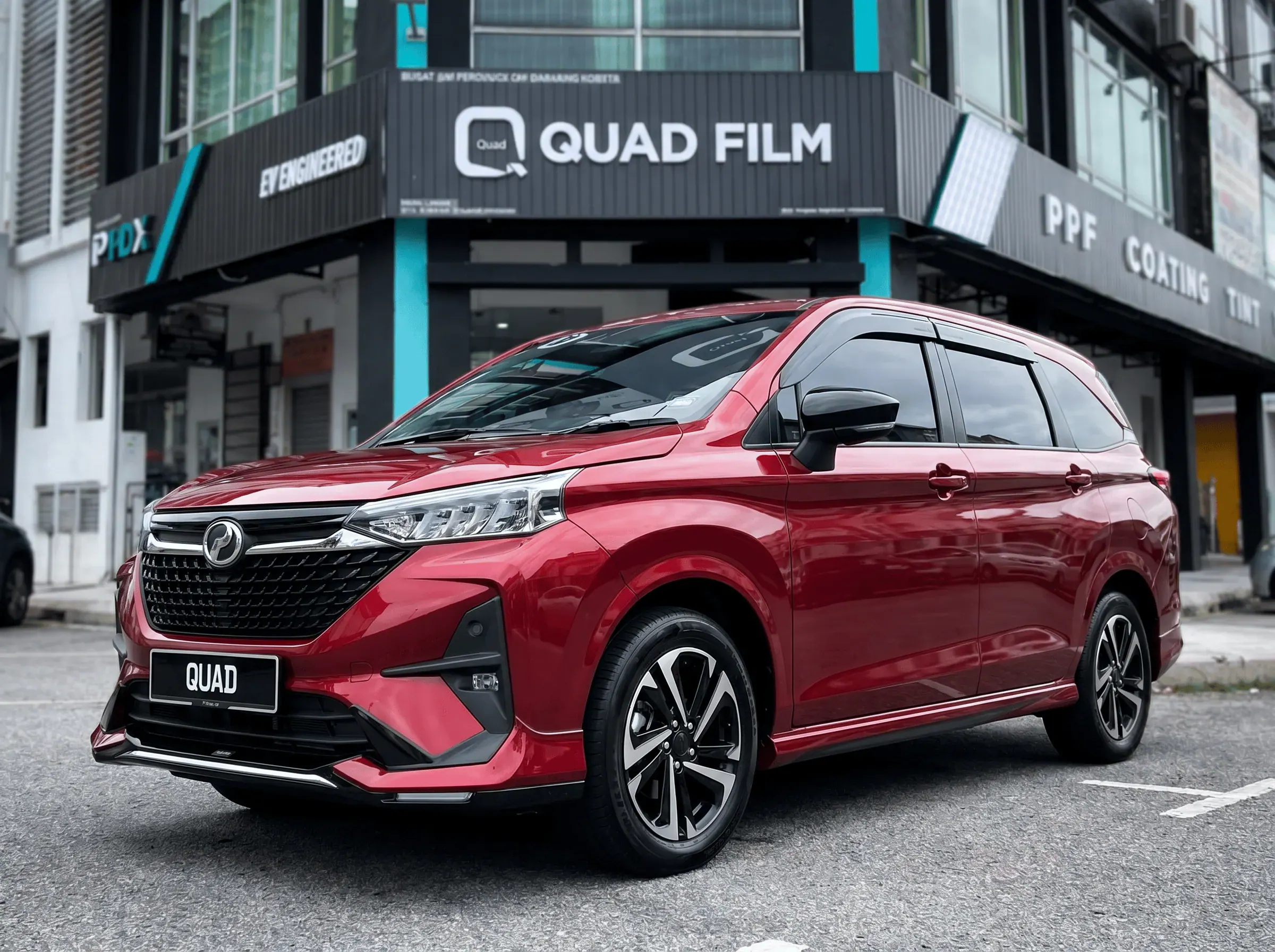 Perodua Alza selepas pemasangan tinted QUAD Film