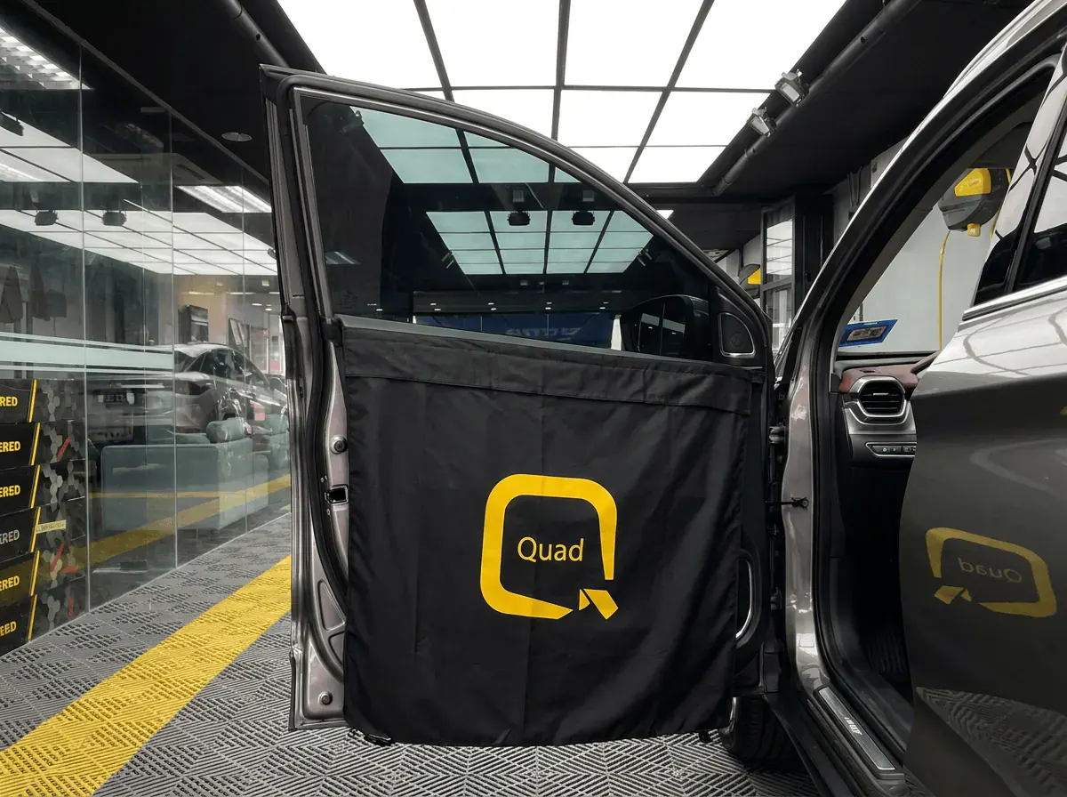 Perlindungan panel pintu semasa pemasangan tinted pada Proton X50