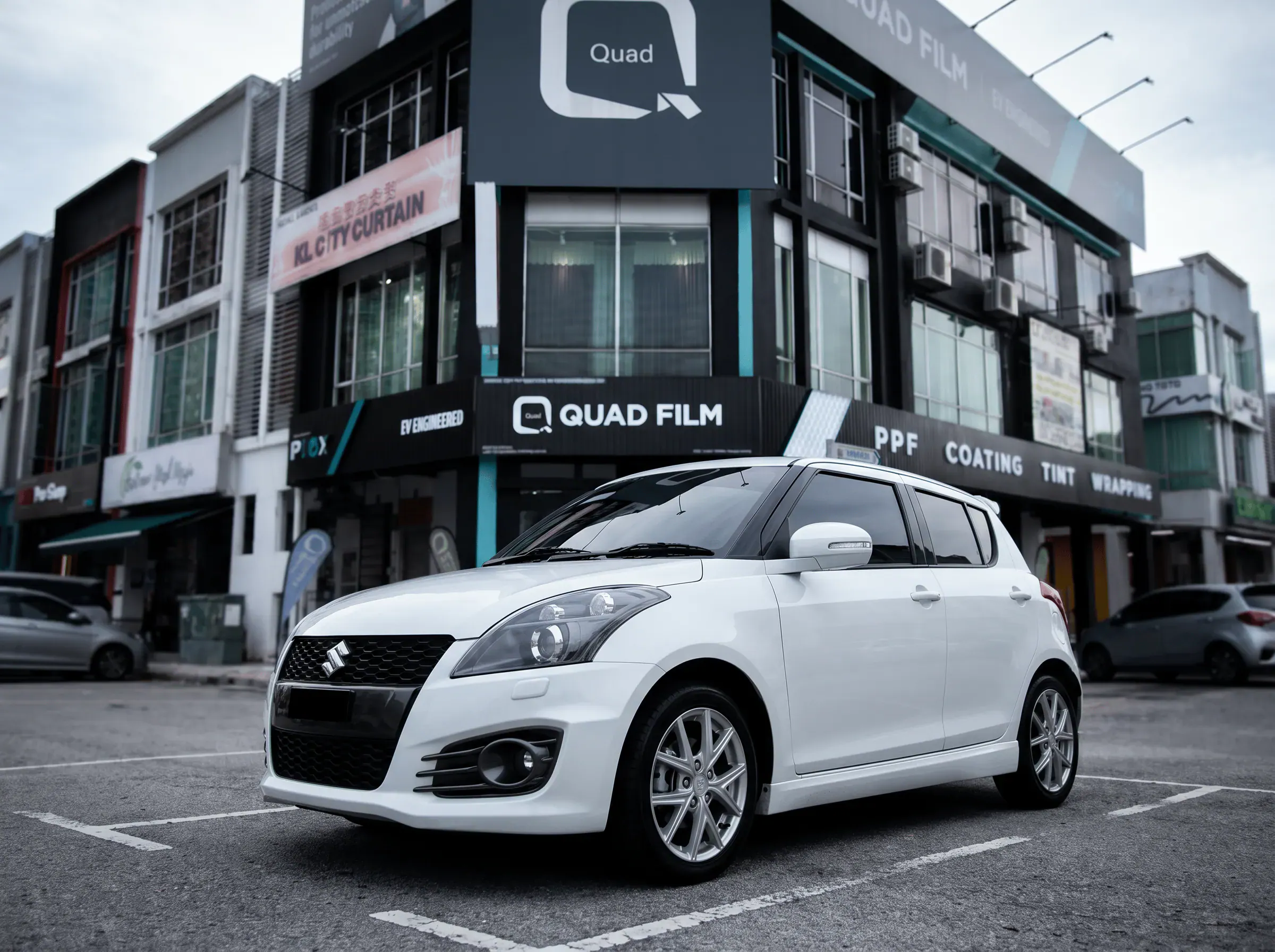 Suzuki Swift selepas pemasangan tinted QUAD Film