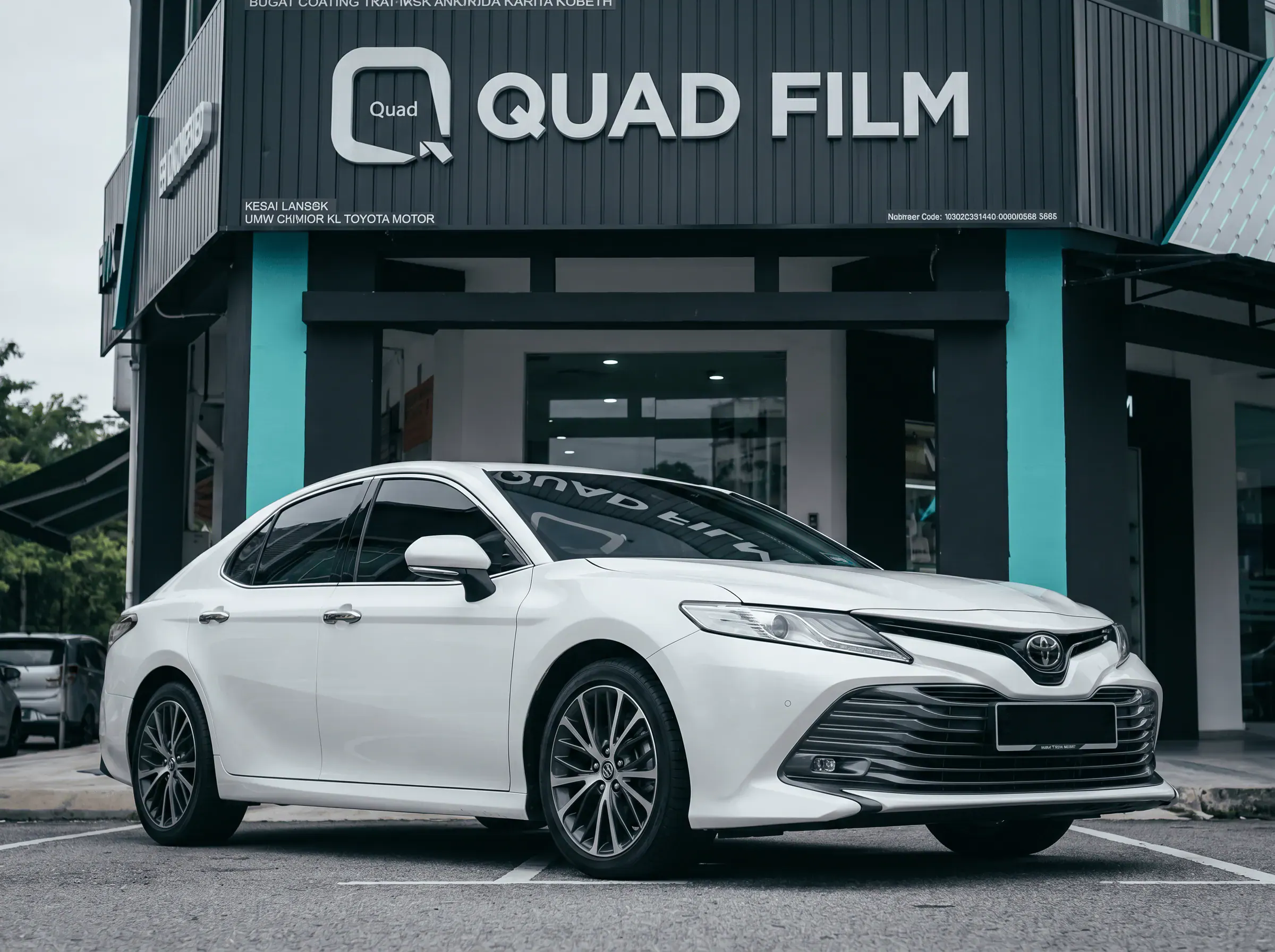 Toyota Camry selepas pemasangan tinted QUAD Film