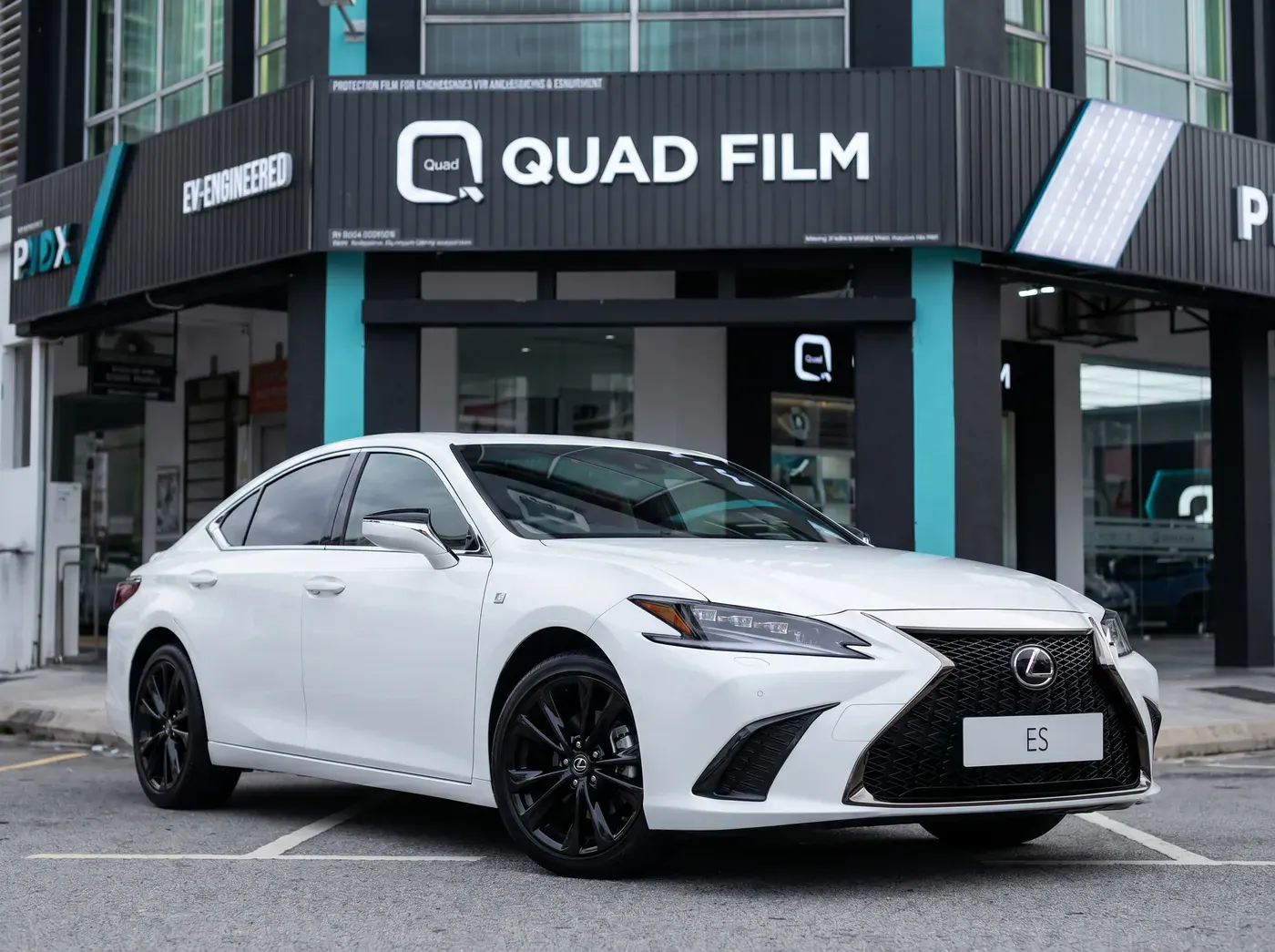 Lexus ES dengan PPF penuh Quad Film