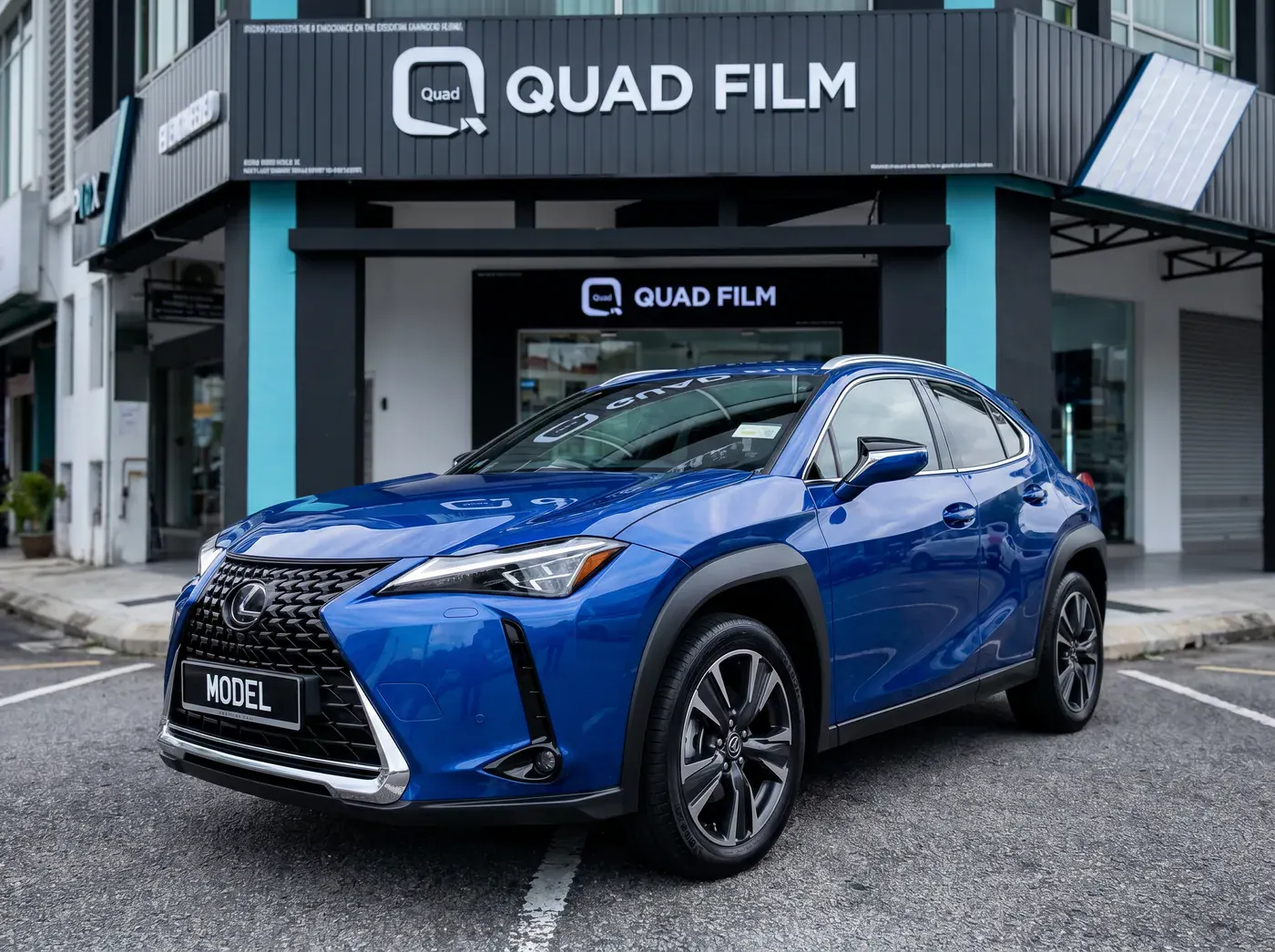 Lexus UX dengan PPF penuh Quad Film