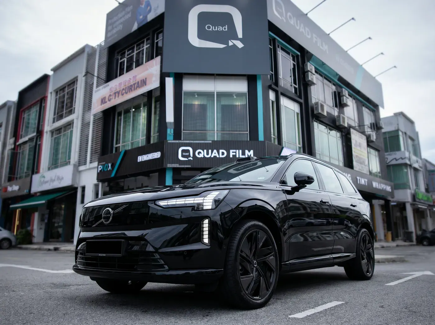 Volvo EX90 dengan PPF penuh Quad Film