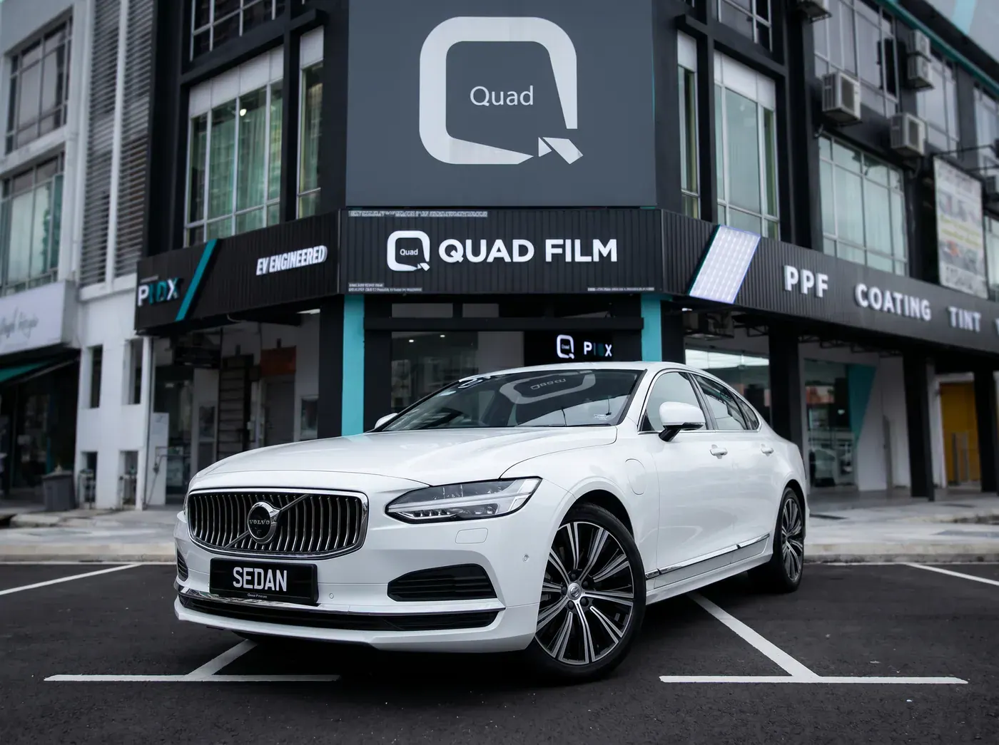 Volvo S90 dengan PPF penuh Quad Film