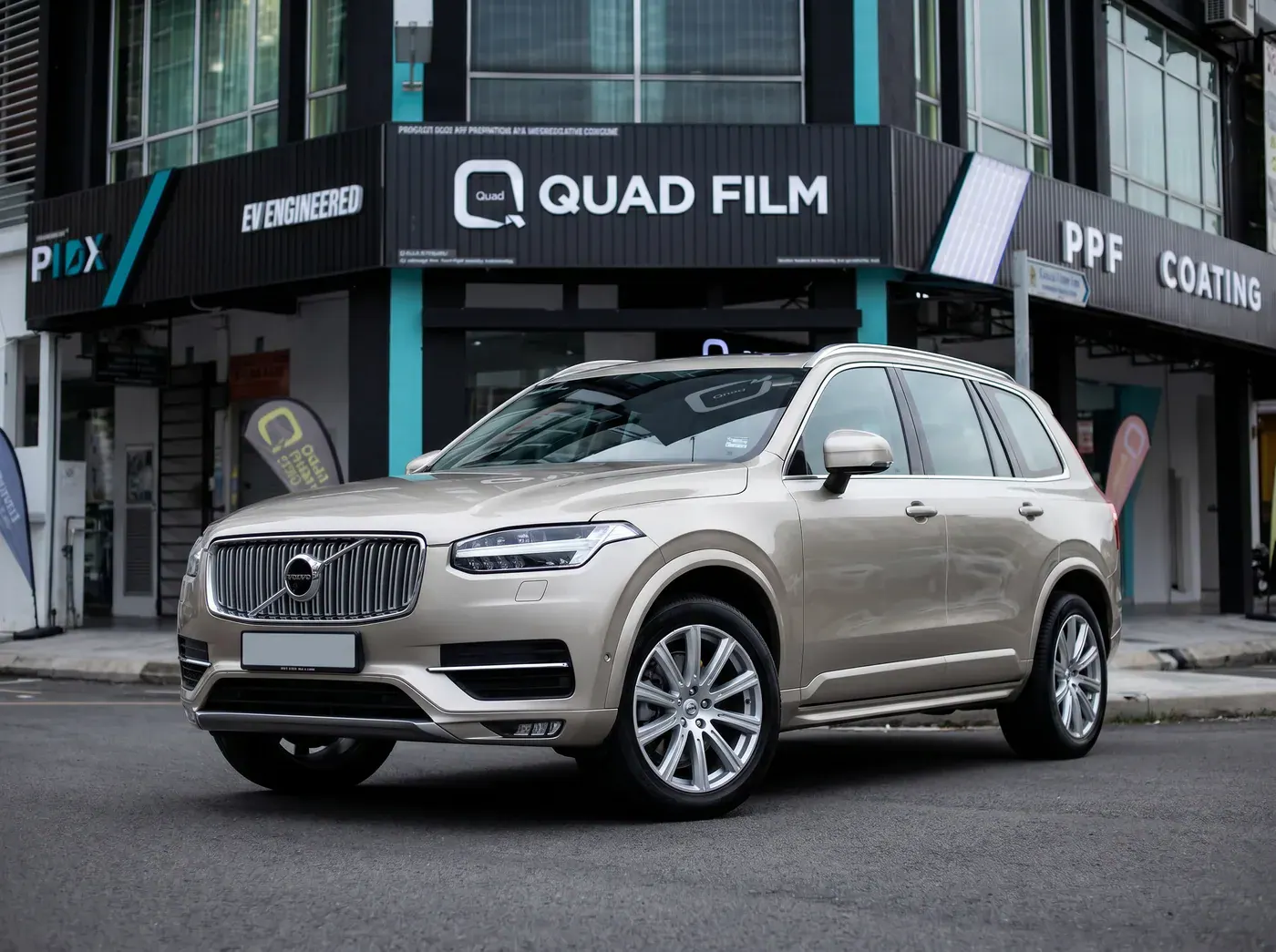 Volvo XC90 dengan PPF penuh Quad Film