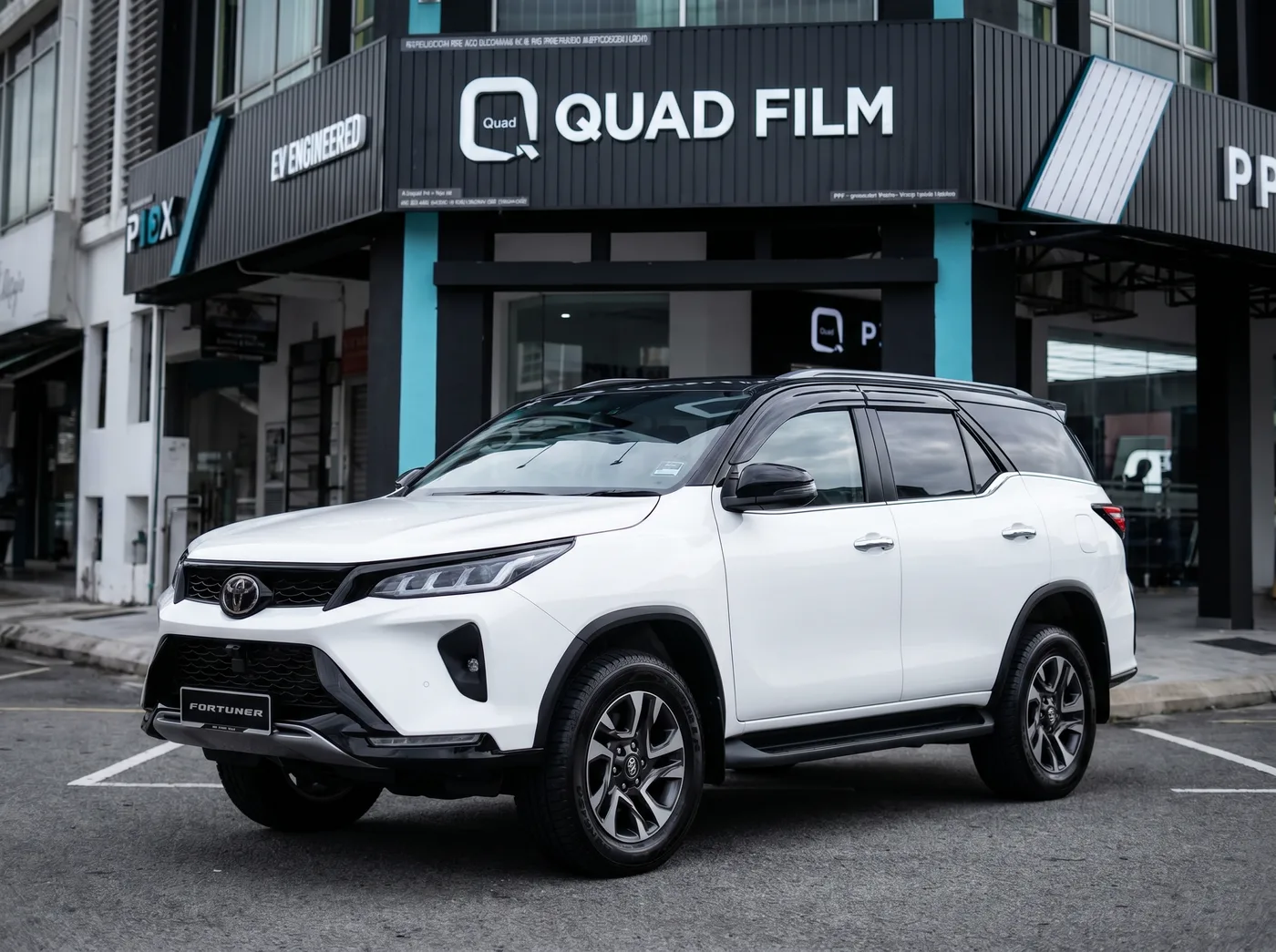 Toyota Fortuner dengan PPF Quad Film