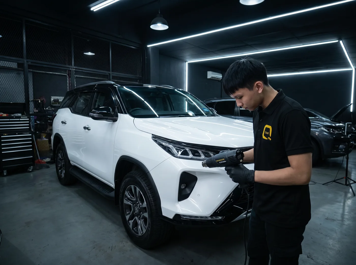 Tepi Dimeterai Haba — Pemasangan PPF Quad Film pada Toyota Fortuner